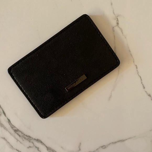 White House Black Market Card Case - Picture 1 of 4